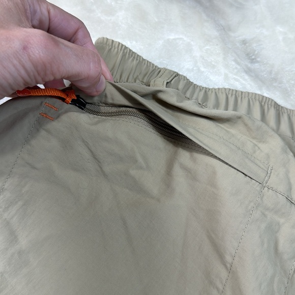 Orvis Womens Khaki UPF 50 Protection Outdoor Performance Shorts 6 NWT - Picture 5 of 6